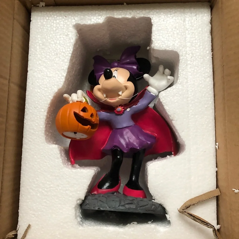 SOLD Disney Minnie Mouse Halloween Vampire LED Light Up Statue Figurine - Picture 9 of 10